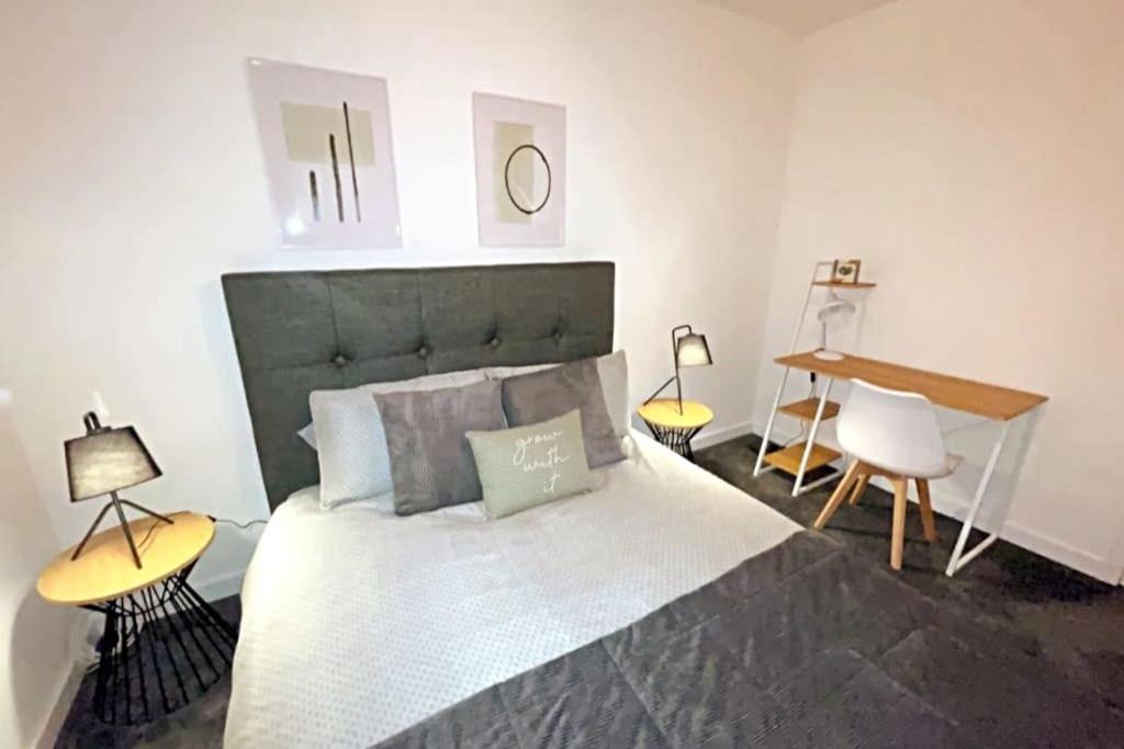 New Boutique 3 Bedroom In Apartment *