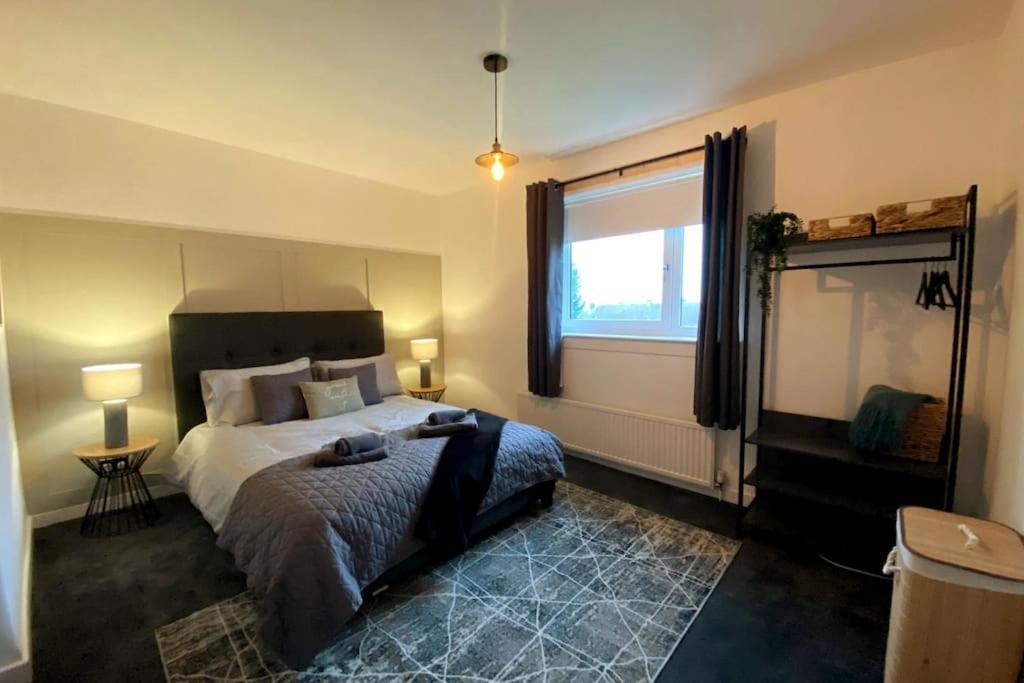 New Boutique 3 Bedroom In Apartment *